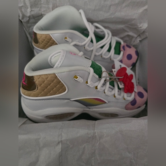 Hasbro X Reebok Women's size 9 Men's size 7.5 Mid Basketball Sneakers! - Picture 12 of 16